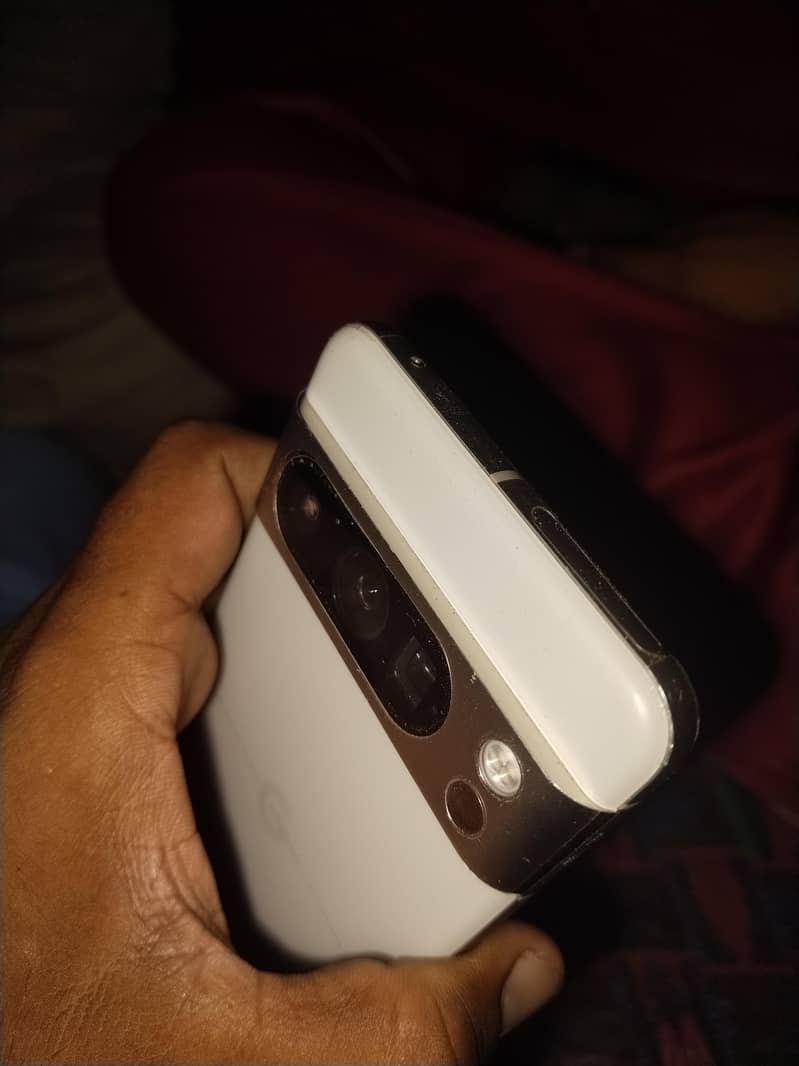 Google Pixel 8 Pro 2