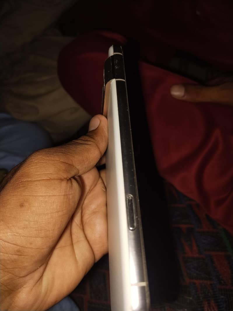 Google Pixel 8 Pro 3