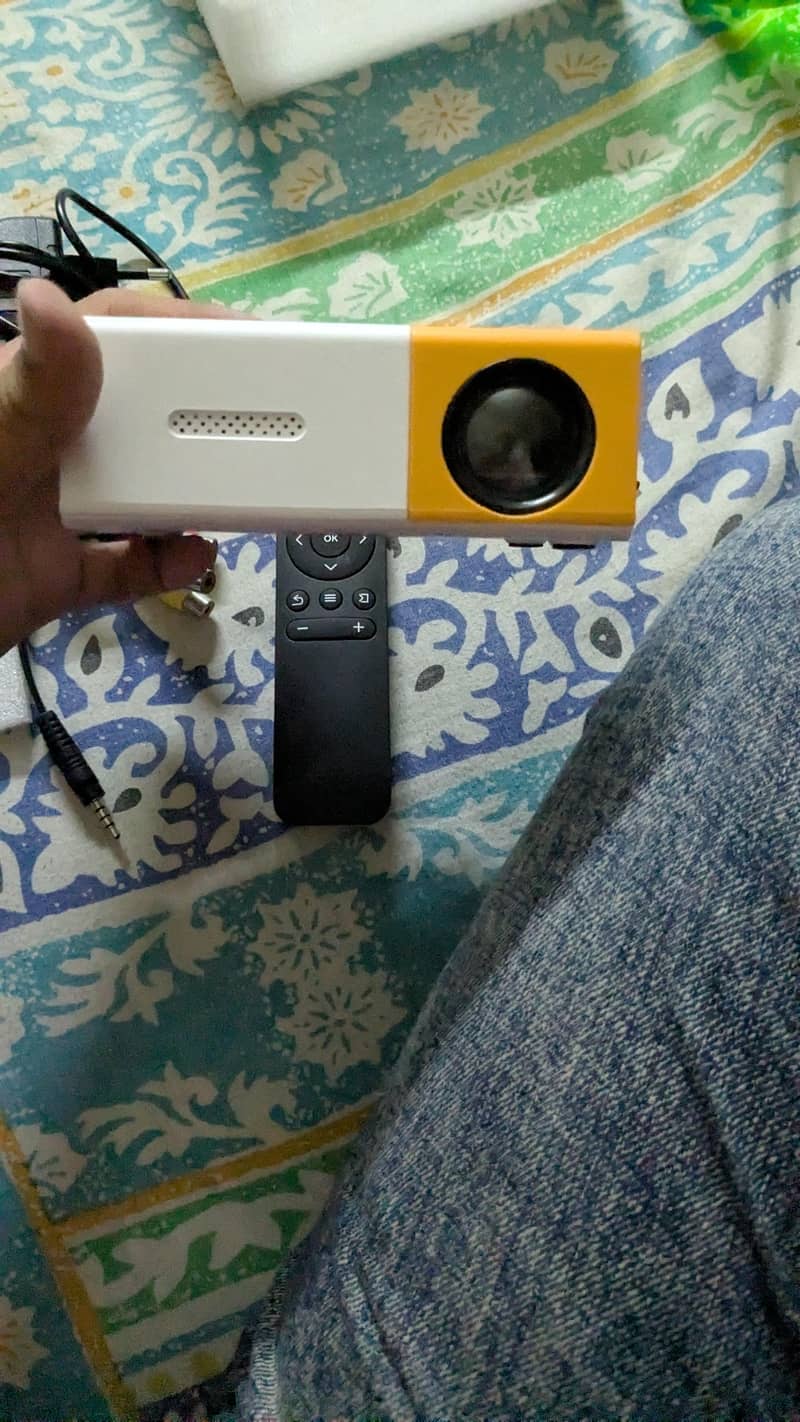 led Projector 3