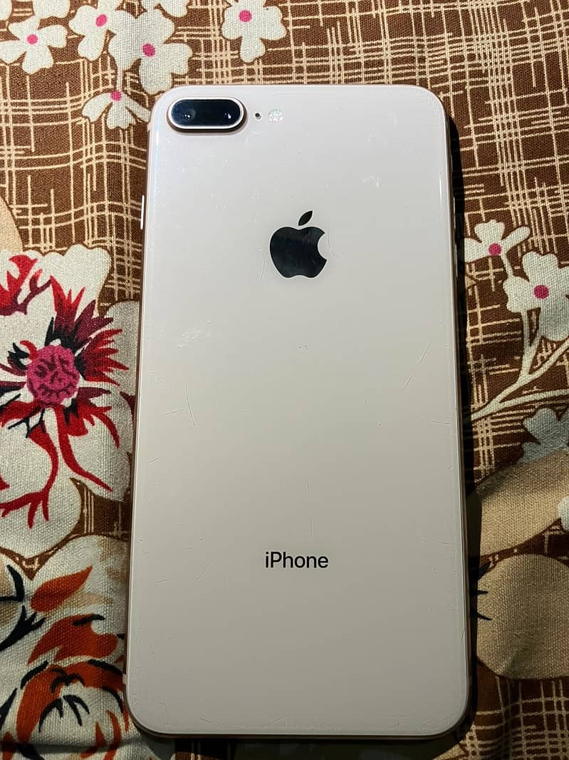 Apple iPhone 8 Plus 2