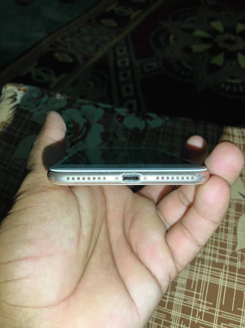 Apple iPhone 8 Plus 8
