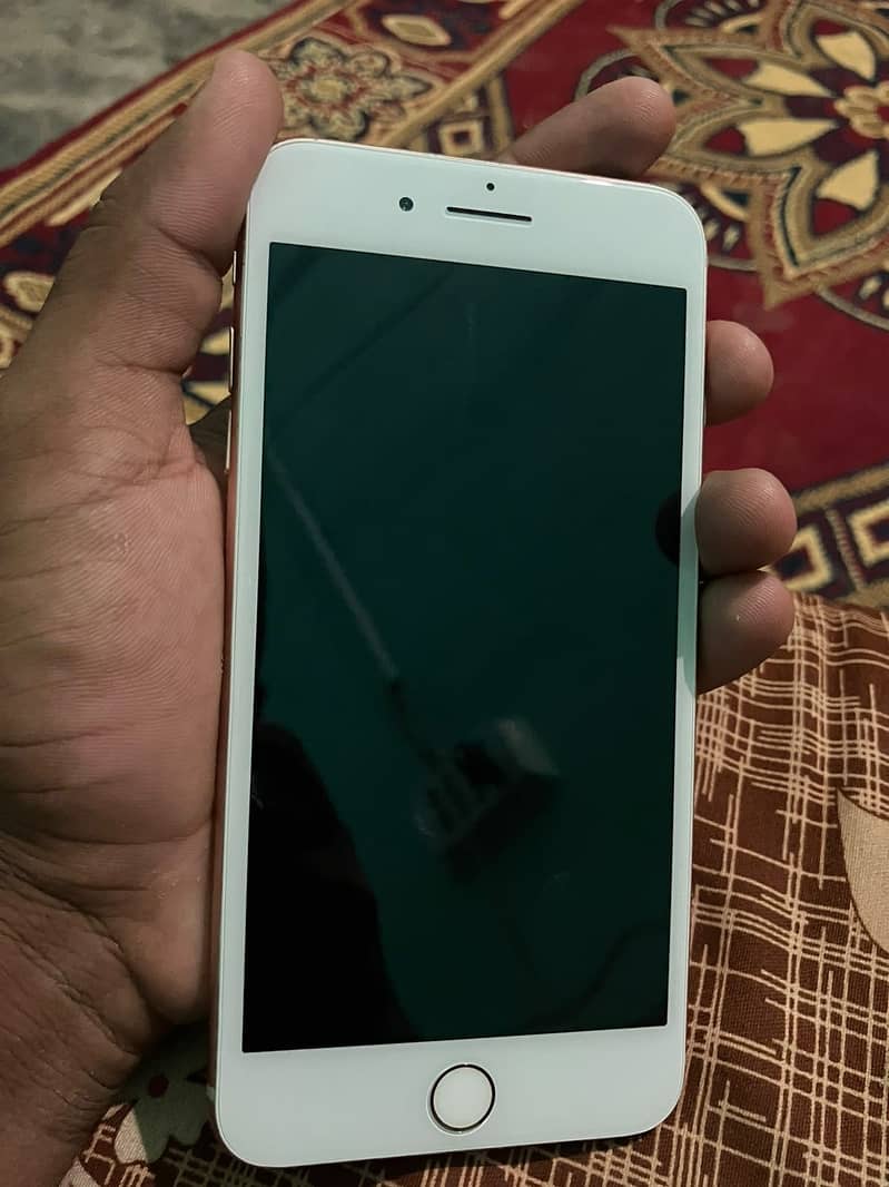 Apple iPhone 8 Plus 9
