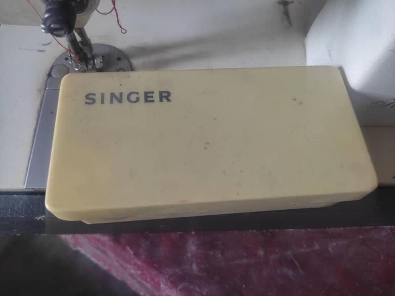 Singer sewing Machine 2
