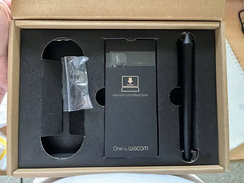 Wacom 472 1