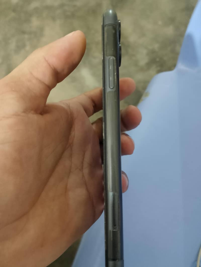 Apple iPhone 11 2