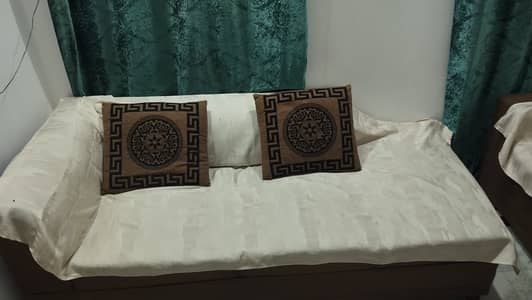 Sofa hai  L shape