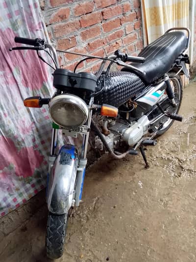 Honda cd 100