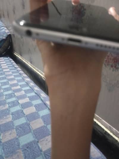 Apple iPhone 6S