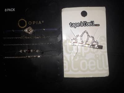 BRACELET . HAIR CLIP NACKLES
