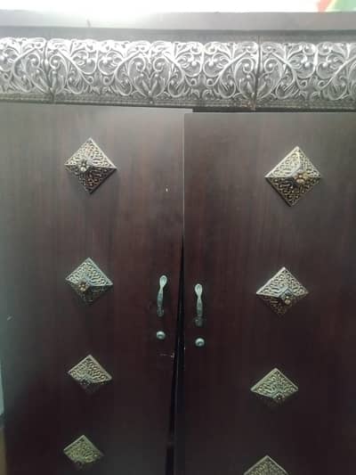 2 Door Wooden Almari Wadrobe, read ad first