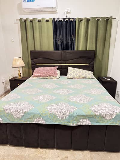 Bed sidetables dresser with mattress