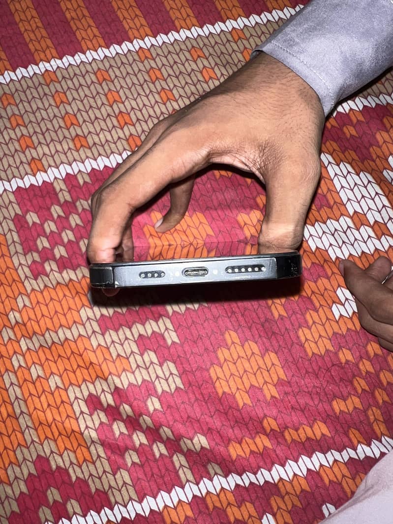 Apple iPhone 14 Pro Max 5