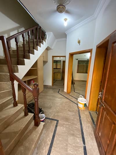 4.4 Lower Portion For Rent For Small Family