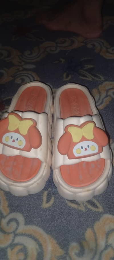 Chapal new look brand emoji type