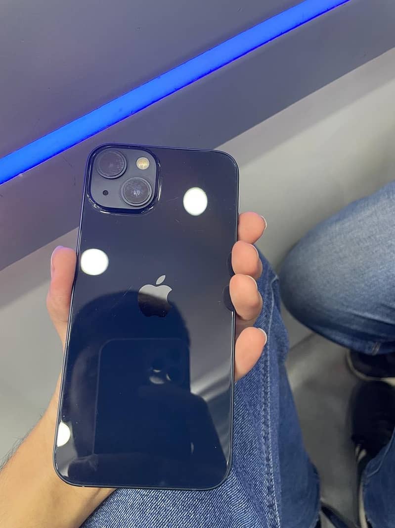 Apple iPhone 13 1