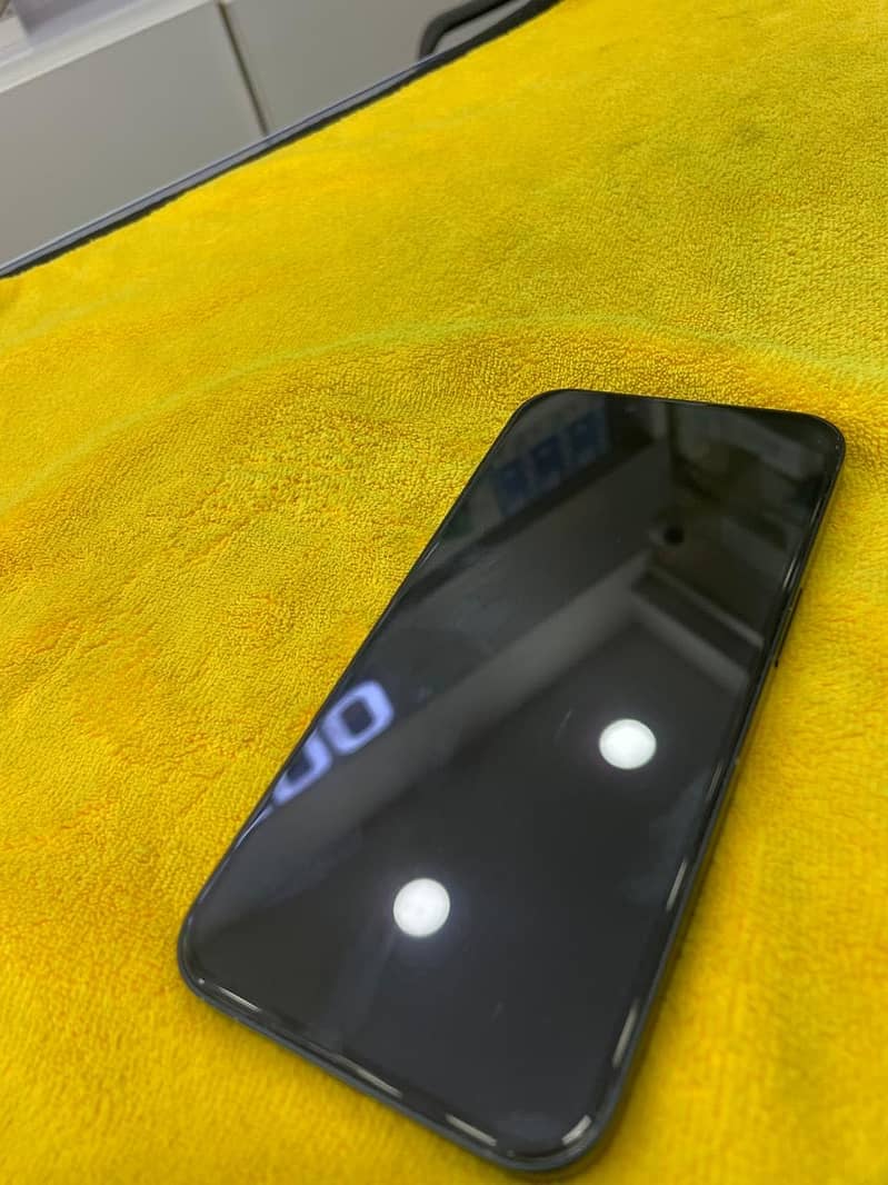 Apple iPhone 13 4