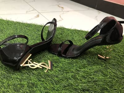 Black Designer-Style Heels – Size 37 – Excellent Condition
