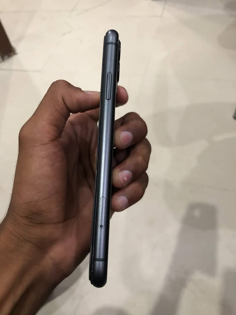 Apple iPhone 11 2