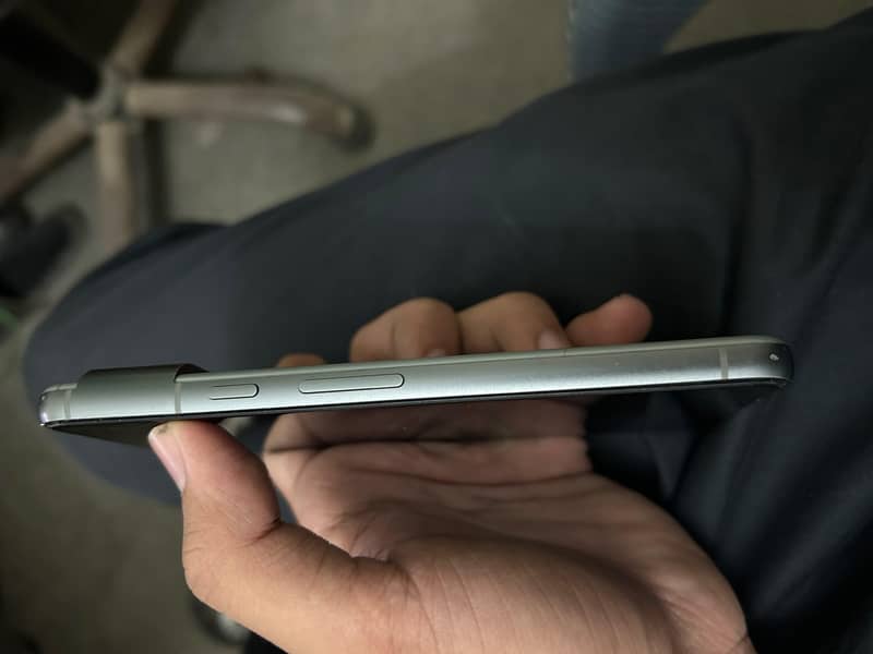 Google Pixel 8 3