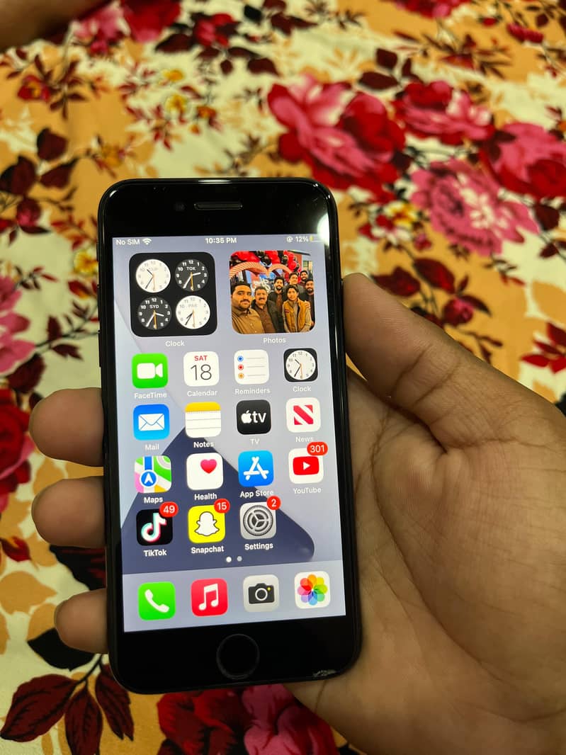 Apple iPhone 7 1