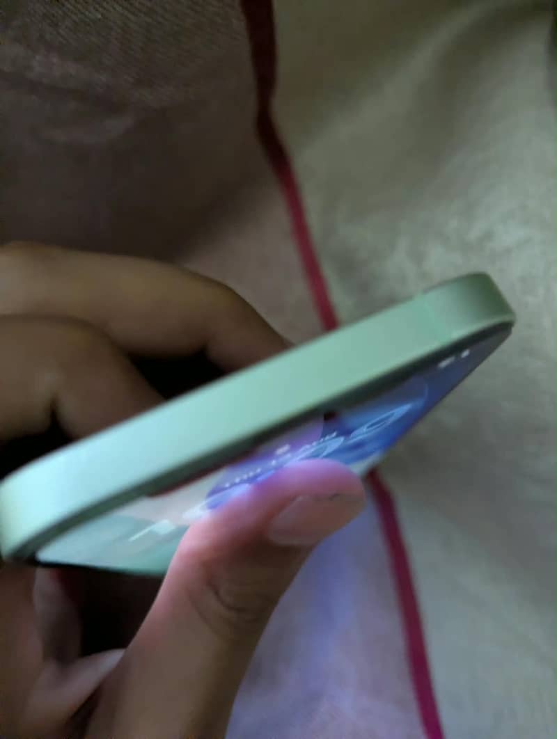 Apple iPhone 12 5