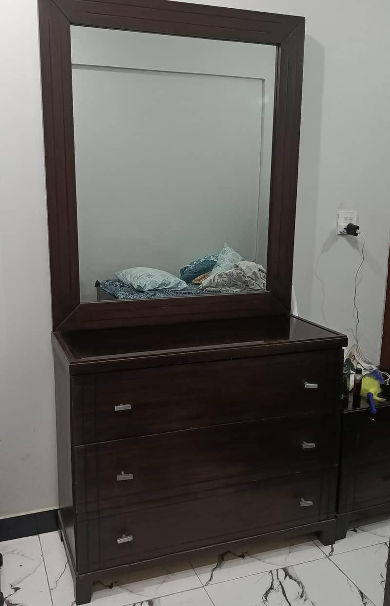 dressing table / storage 3