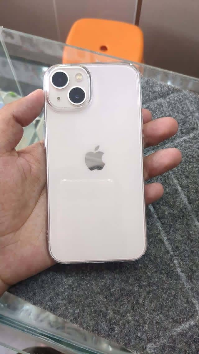 Apple iPhone 13 1