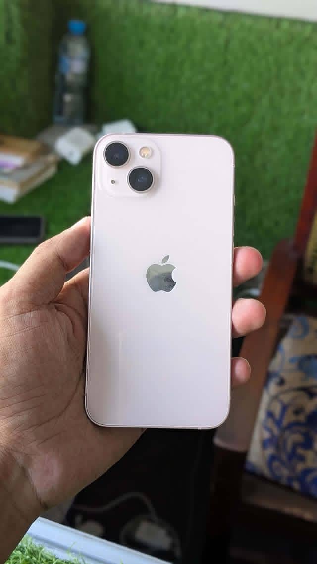 Apple iPhone 13 3