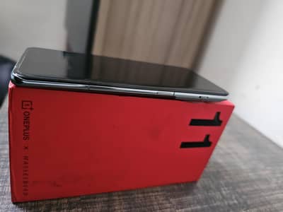 One Plus 11 16GB 256GB