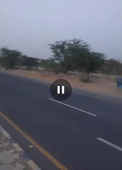 26 kanal, 470 feet front on main Khanewal -Lodhran Expressway Dunyapur