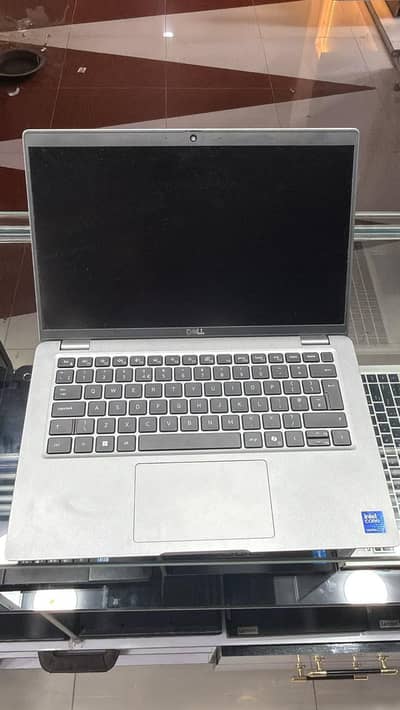 LENOVO THINKPAD GEN5 ULTRA5 16GBDDR5 512SSD 14INCH FULLHD SCREEN.
