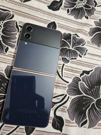 Samsung Mobile Z Flip 4 Non PTA
