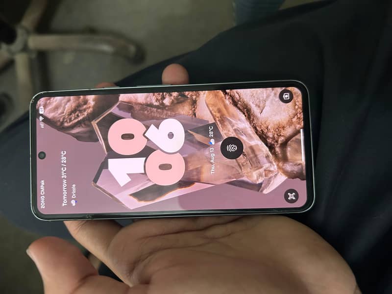 Google Pixel 8 1