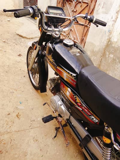 unian star 70cc Karachi 22-7-2025   call Wattsapp no 03433008243