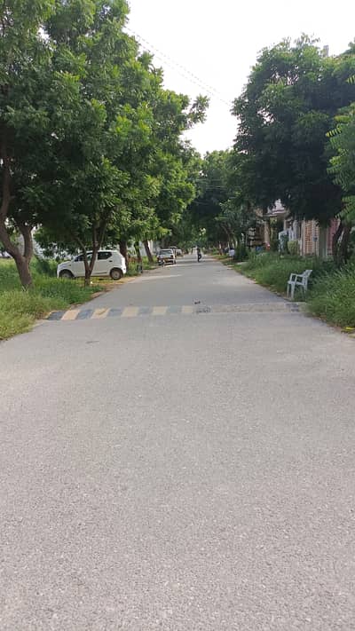 400 SQY LEASE PLOT GARDEN CITY BLOCK B