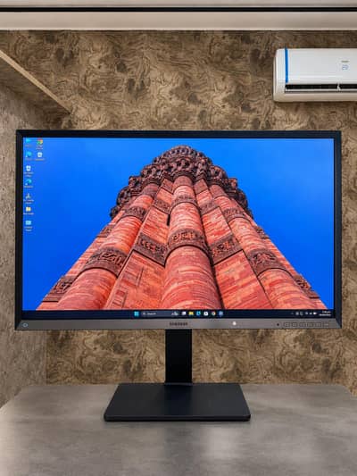 Samsung S32D850T 32" 2K QHD Monitor — 10/10
