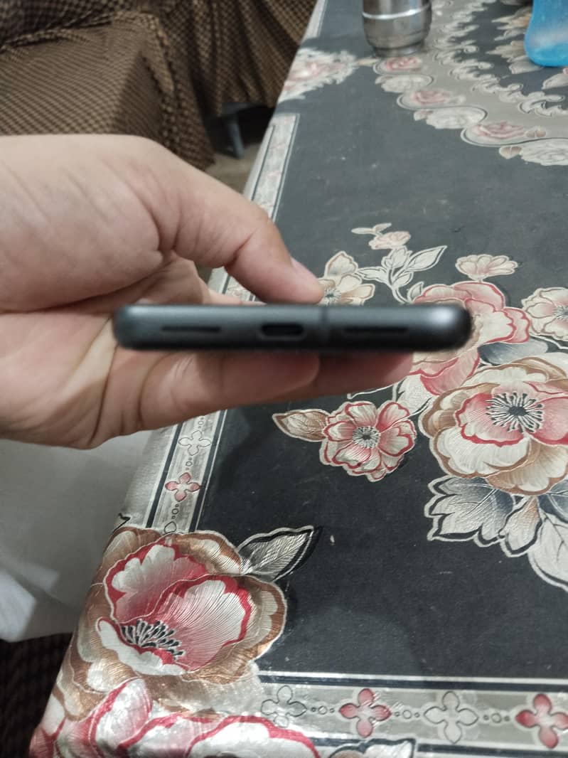 Google Pixel 8 5
