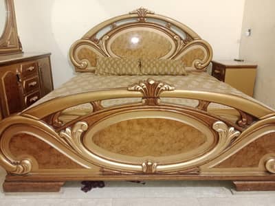 bed deco paint condition 10/8 king bed dressing sidetble stool