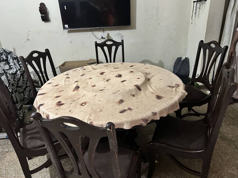 Dining Table with 6 chairs 1