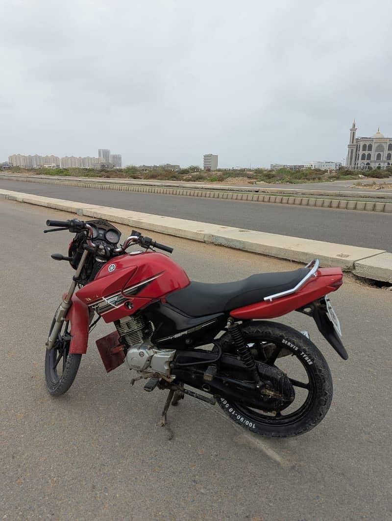 YBR 125 1