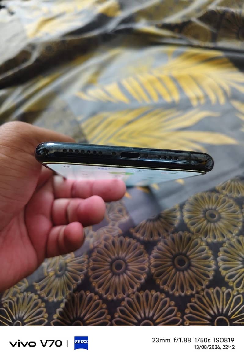 Apple iPhone 11 Pro Max 1