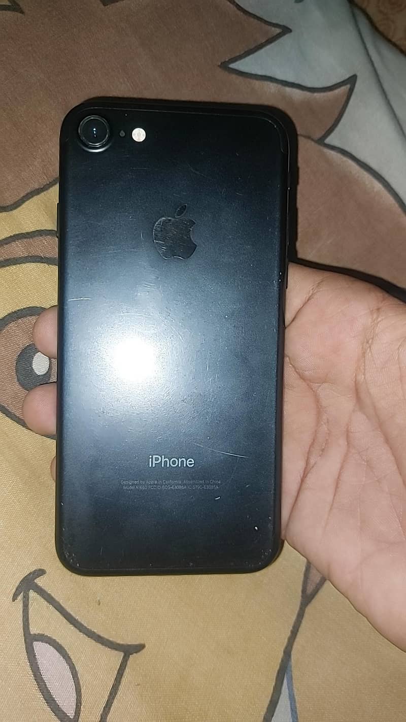Apple iPhone 7 3