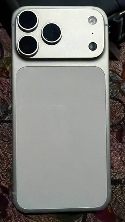 Iphone 17 pro max silver