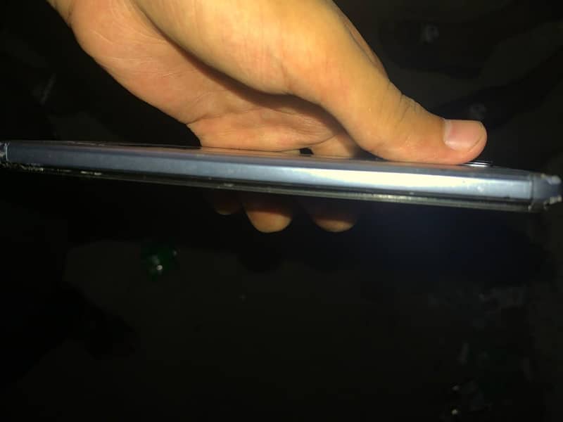 Vivo V21 4