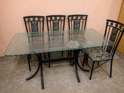 Dinning Table With 04 Chairs For Sale Urgent