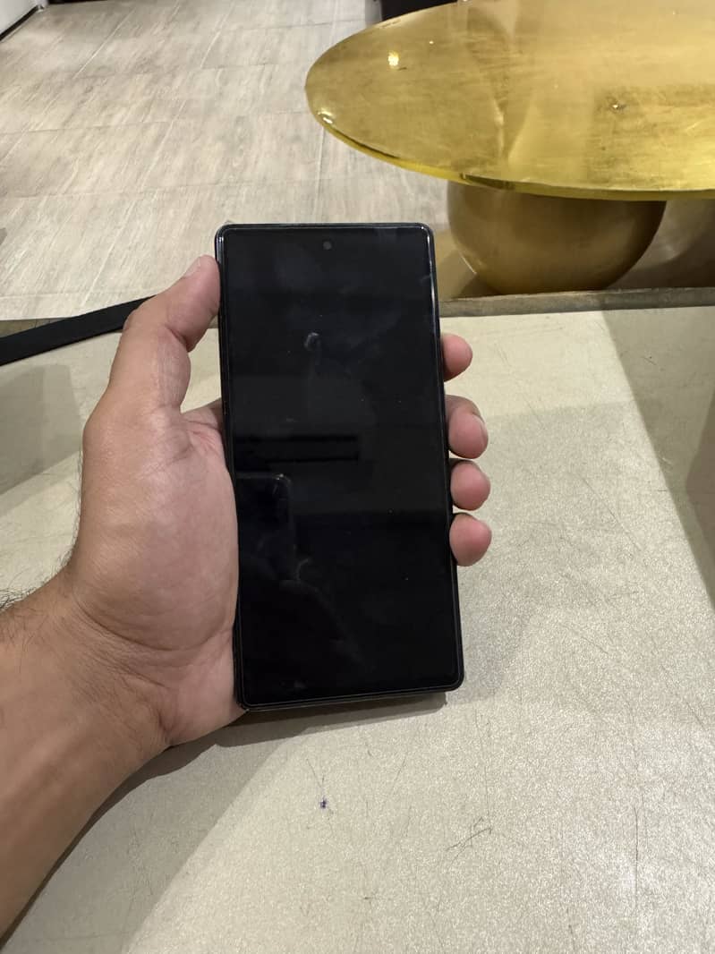 Google Pixel 6 4