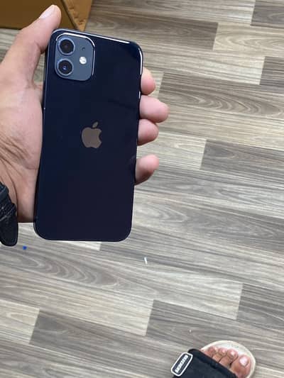 Apple iPhone 12 sim chla rhee h kafii dar ki