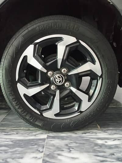 Toyota Yaris 2025
