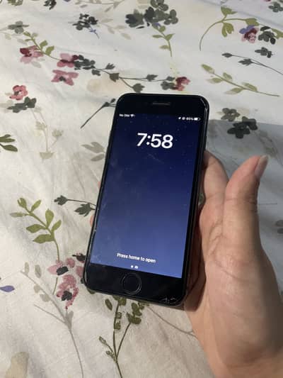 Apple iPhone 8