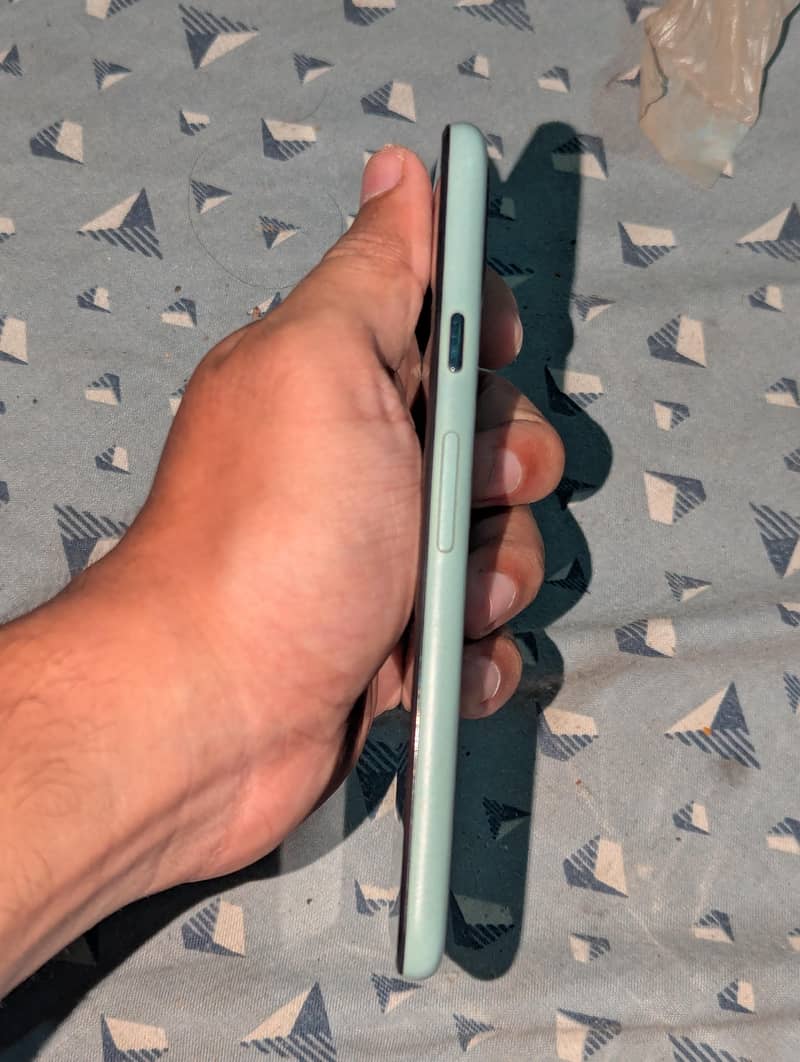 Google Pixel 5 3